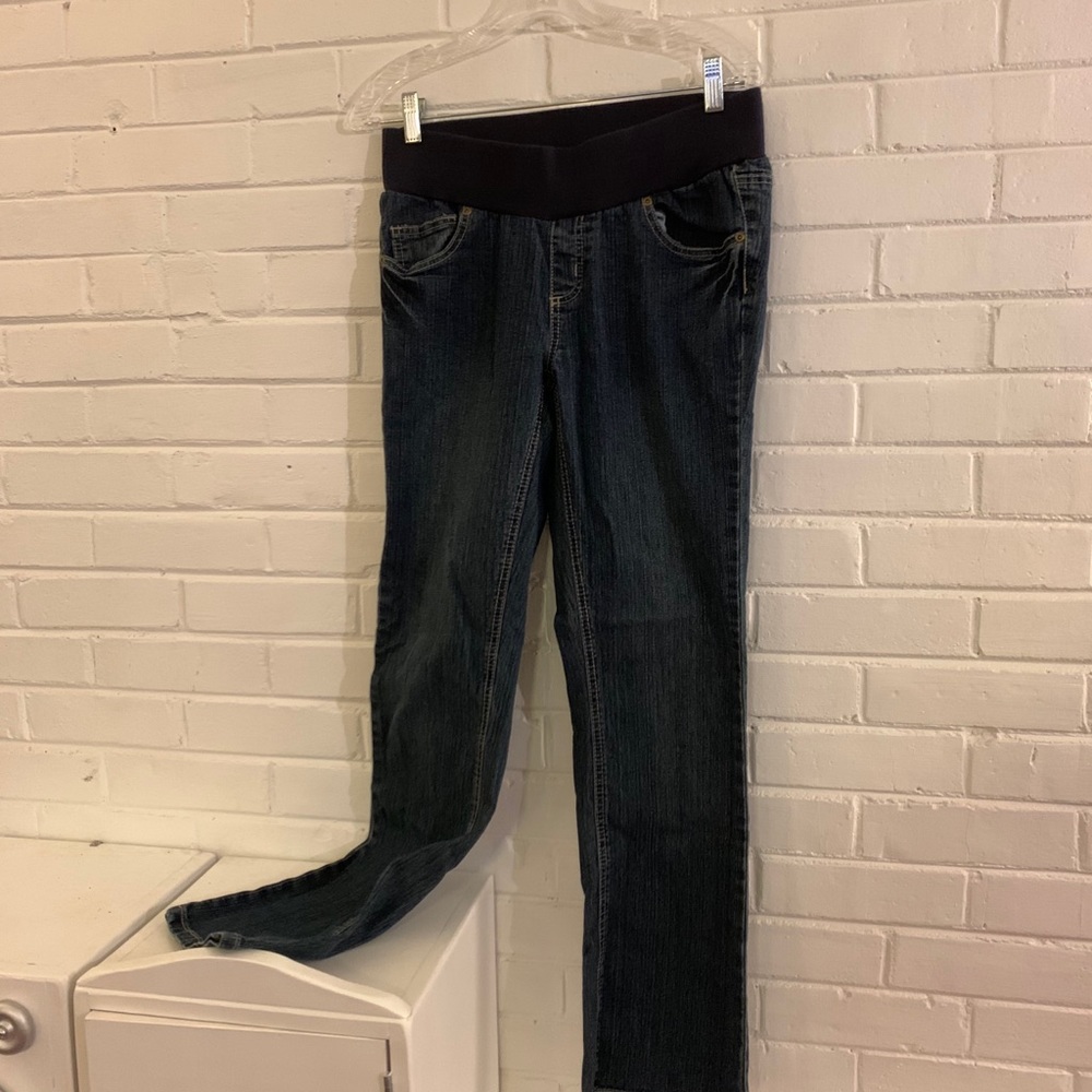 Maternity jeans with under-belly waistband, straight leg